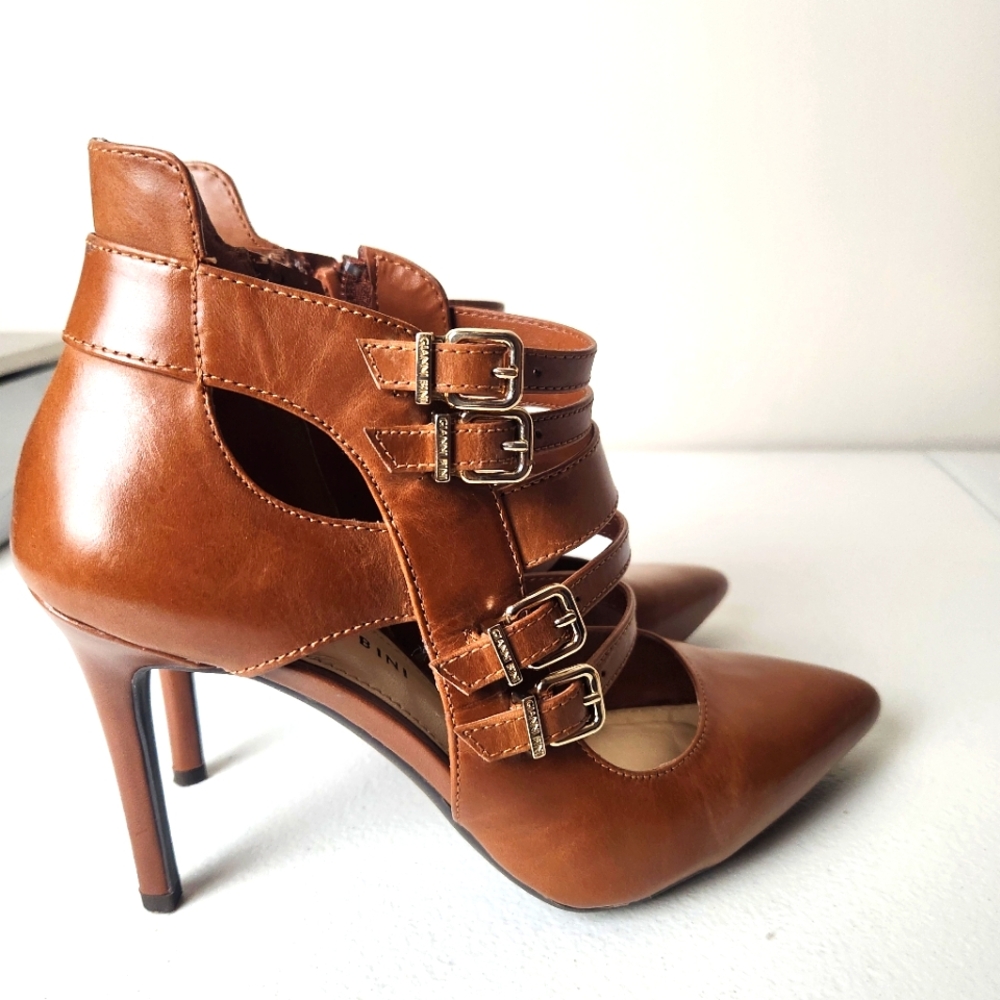 Gianni Bini Jyler zip up Stiletto heel in Hampton Tan size 7.5